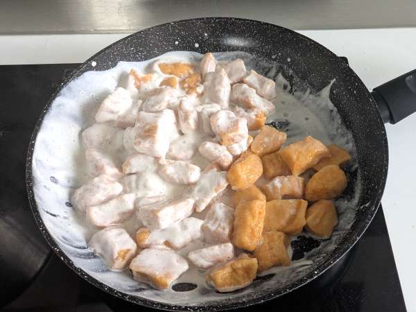 Creamy pumpkin gnocchi with cream cheese and crunchy walnuts - Preparation step 6