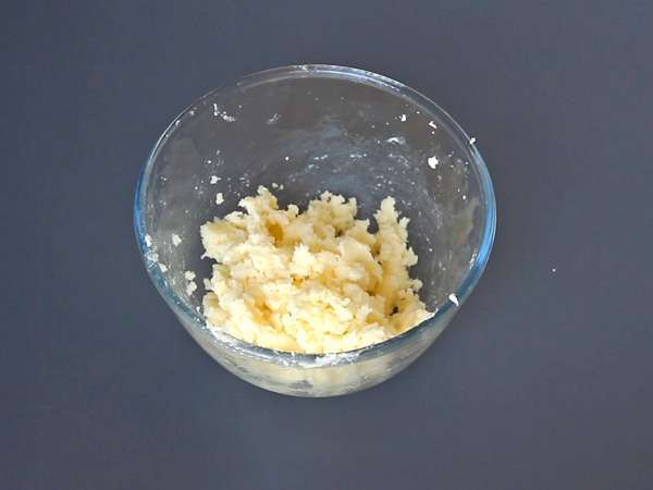 Cinnamon roll-style cookies, melt-in-your-mouth and crunchy with cinnamon flavour - Preparation step 2