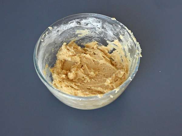 Cinnamon roll-style cookies, melt-in-your-mouth and crunchy with cinnamon flavour - Preparation step 4