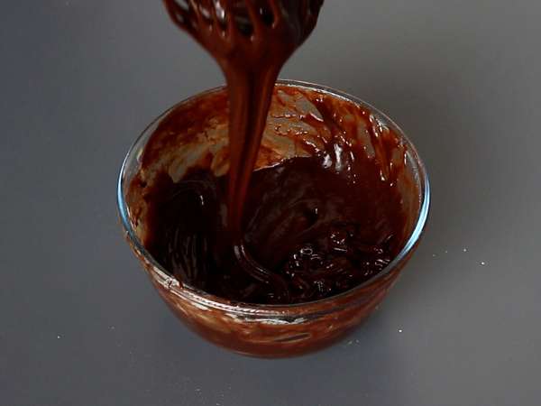 Brownies and tiramisu lovers, we've got the perfect cake for you! - Preparation step 2