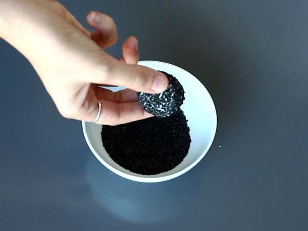 Aperitif cheese spread in the shape of pumpkins, perfect for Halloween! - Preparation step 4