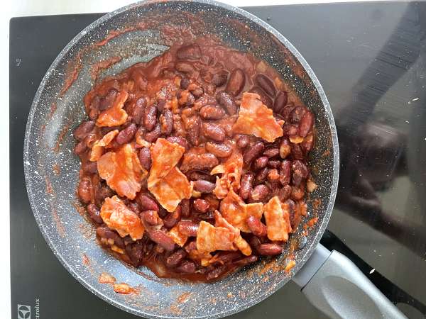 Rice with red beans and smoked bacon: a typical Cuban dish - Preparation step 4