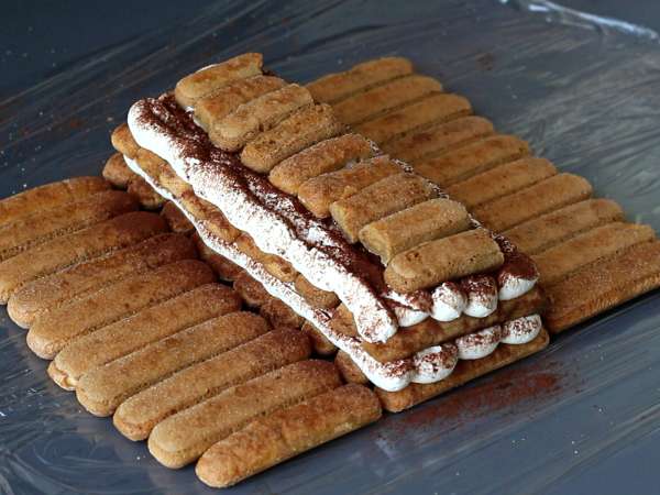 Tiramisu cabin-shaped log without mould for coffee lovers - Preparation step 7