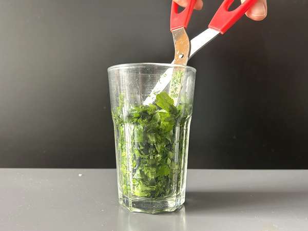 A quick and easy recipe for pan-fried mushrooms - Preparation step 3