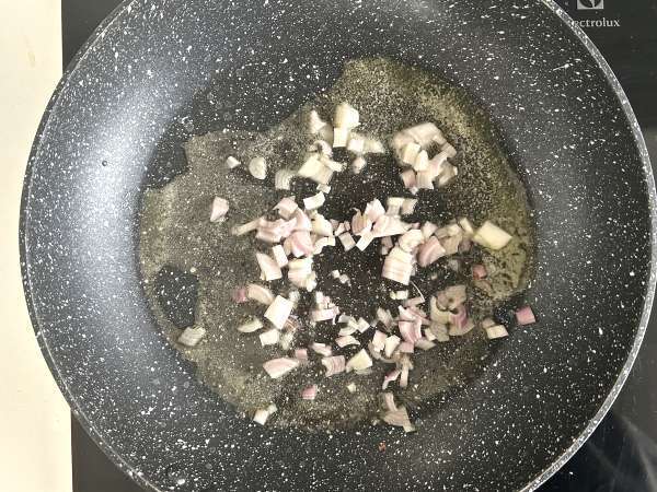A quick and easy recipe for pan-fried mushrooms - Preparation step 4