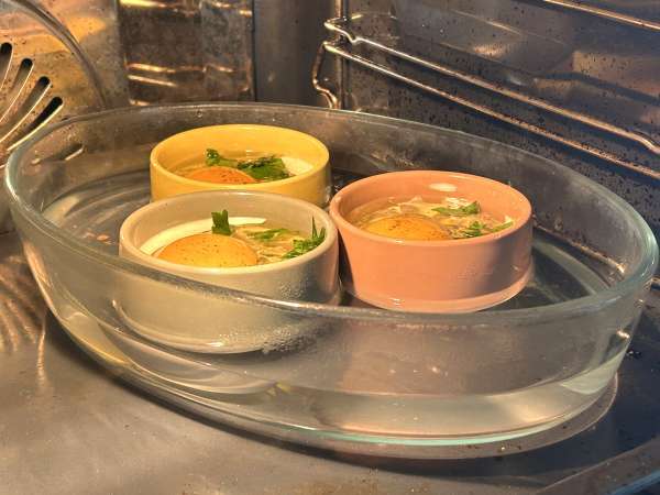 Mushroom baked eggs: a quick and ultra-comforting recipe! - Preparation step 10