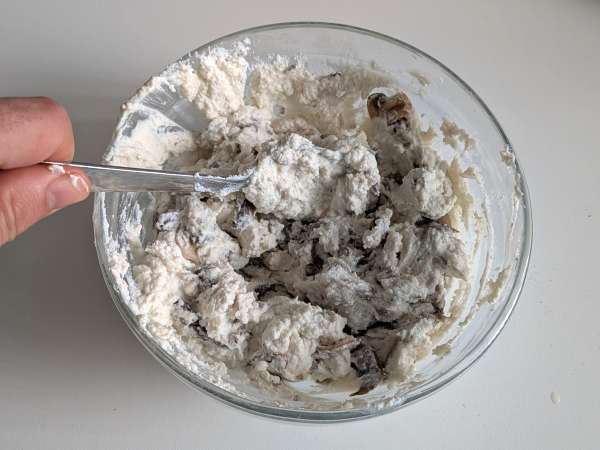 Ricotta and mushroom crepes: the perfect creamy vegetarian recipe for any occasion - Preparation step 4