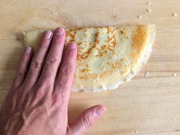 Ricotta and mushroom crepes: the perfect creamy vegetarian recipe for any occasion - Preparation step 9