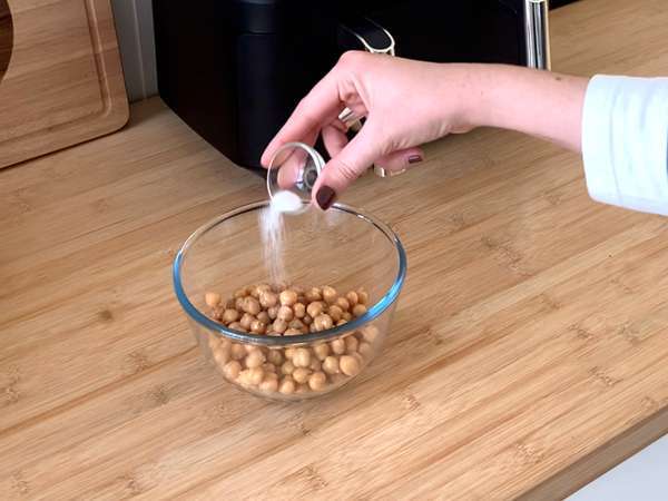 Air Fryer roasted chickpeas - Preparation step 1