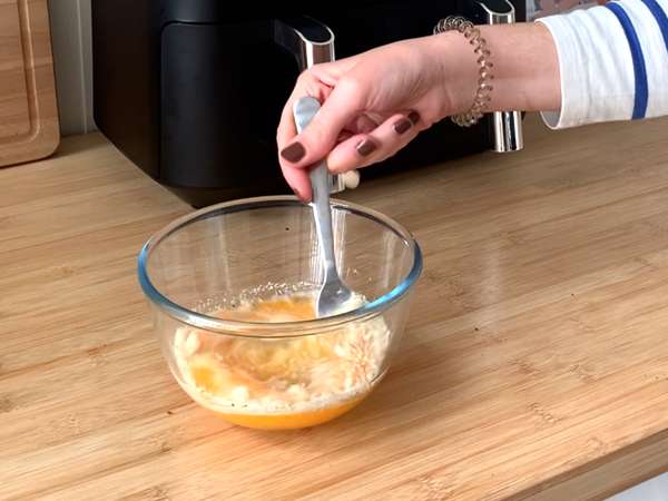 Frittata with Air Fryer, a light recipe that won't dirty your frying pan! - Preparation step 1