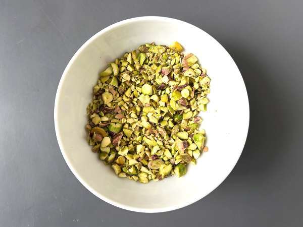 Pistachio and mandarin chocolate bar, the perfect sweetness for winter! - Preparation step 1