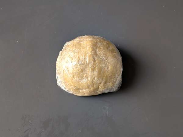 Shortbread tart with strawberry jam, perfect for Valentine's day - Preparation step 3