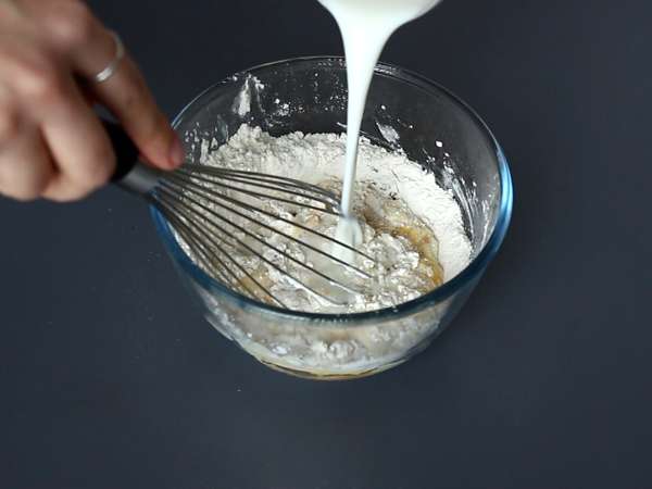 French crêpes tagliatelle with chocolate and peanuts! - Preparation step 1