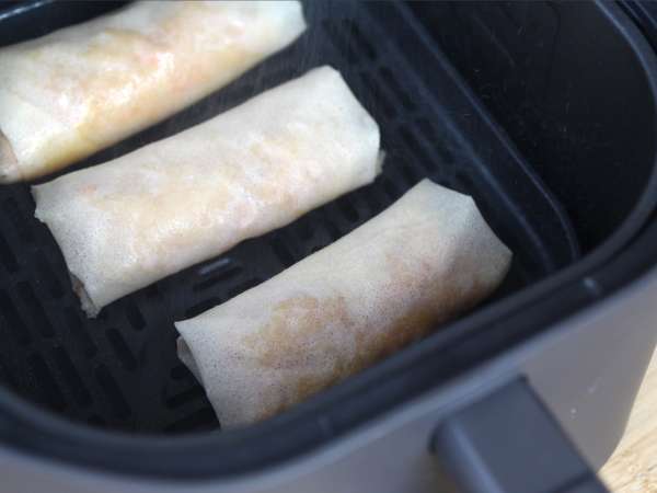 Shrimp spring rolls cooked in Air fryer - Preparation step 11
