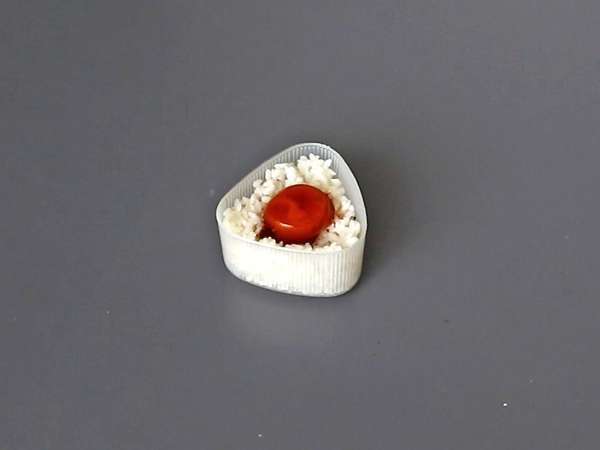 Onigiri with egg yolks cured in soy sauce - Preparation step 5