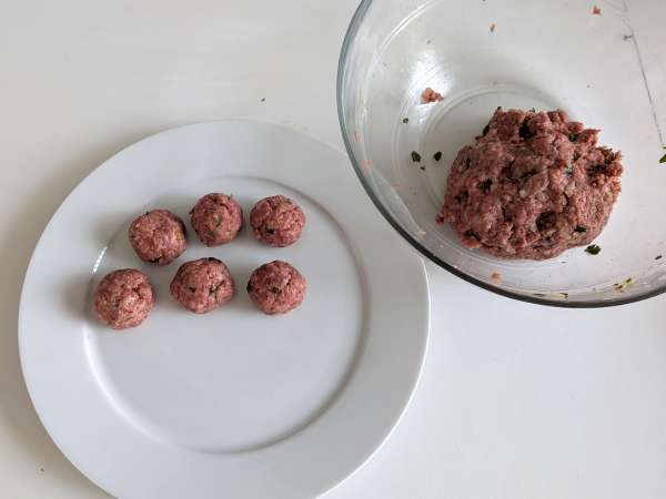 Very soft air fryer meatballs: quick and easy recipe with beef - Preparation step 5