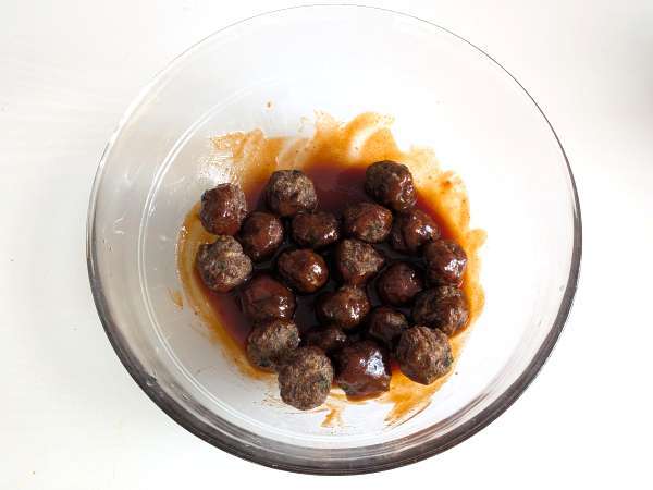 Meatballs in air fryer with sweet and sour sauce barbecue style: easy and tasty recipe - Preparation step 7