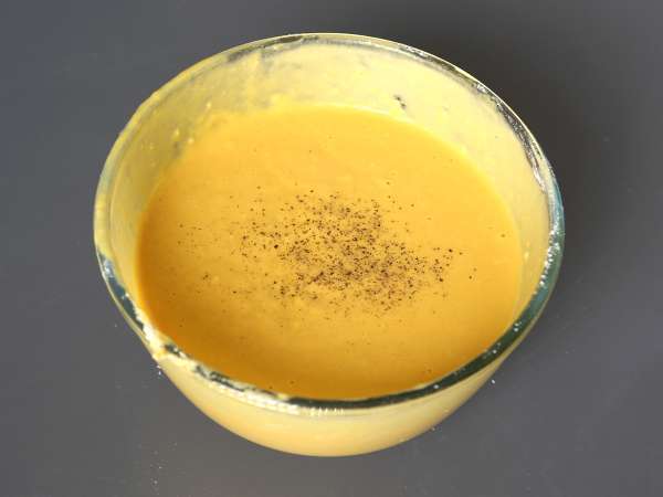 Savoury ham and feta brownies with pumpkin: the perfect recipe with soup leftovers! - Preparation step 1