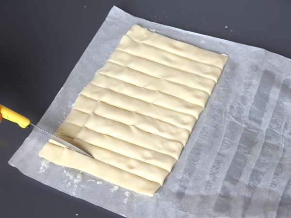 Flaky cheese twists with Airfryer - Preparation step 4