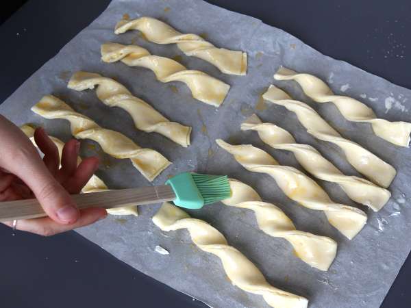 Flaky cheese twists with Airfryer - Preparation step 5