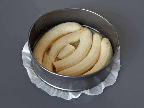 Extra fondant banana upside-down cake - Preparation step 2