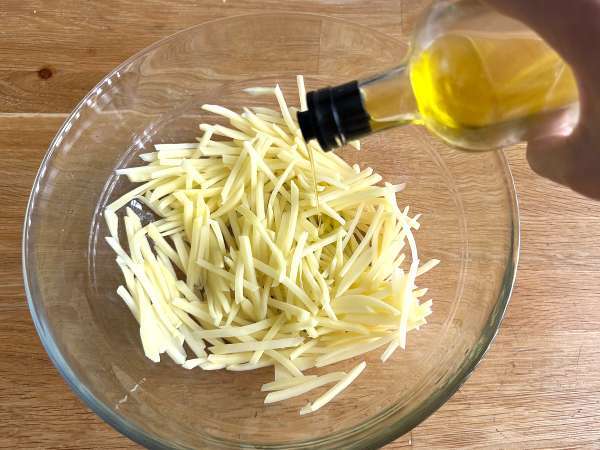 Crispy potato straws - Pommes pailles, easy-to-make with the Airfryer - Preparation step 4