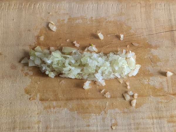 Creamy baked pasta with peas and ham au gratin - Preparation step 1