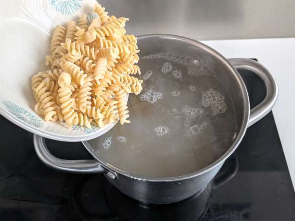 Creamy baked pasta with peas and ham au gratin - Preparation step 7