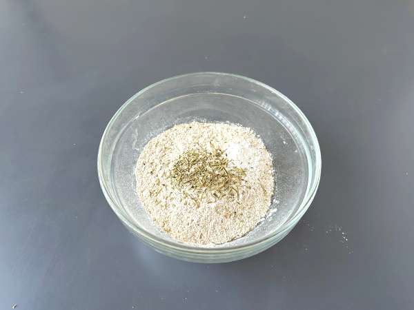 Homemade herbed gressins: easy to make and super-crispy! - Preparation step 1