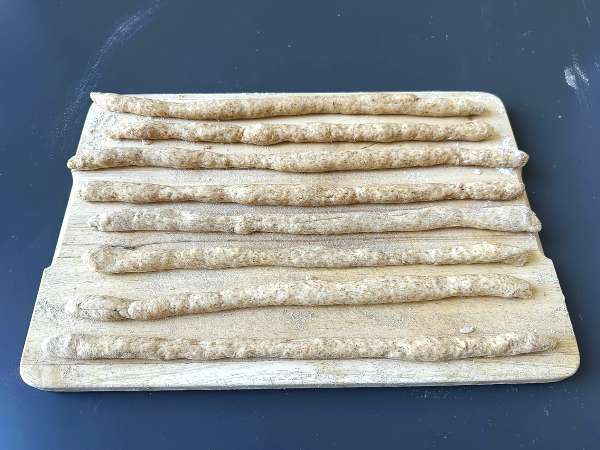 Homemade herbed gressins: easy to make and super-crispy! - Preparation step 4