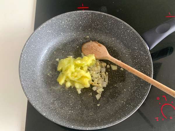 Zucchinis stuffed with tomatoes and sardines - Preparation step 2
