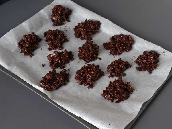 Chocolate Pringles - desert roses style - Preparation step 4