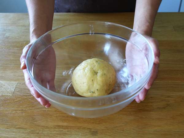Aperitif cookies with parmesan and rosemary - Preparation step 2