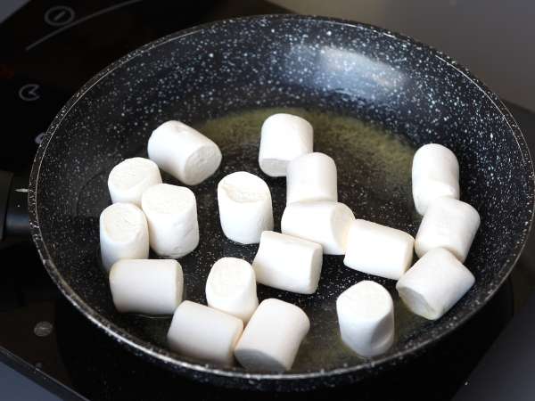 Korean Dubai chewy cookies, the viral recipe for mochis with pistachio and kadaïf filling - Preparation step 5