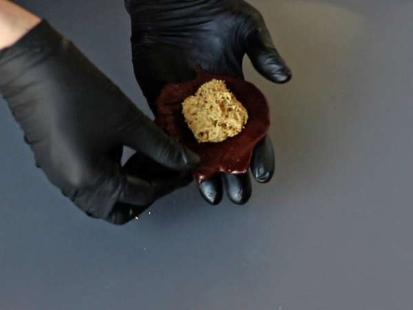 Korean Dubai chewy cookies, the viral recipe for mochis with pistachio and kadaïf filling - Preparation step 9