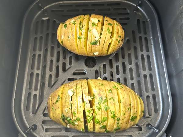 Hasselback potatoes in the air fryer: crispy, melt-in-the-mouth and ultra-easy! - Preparation step 6