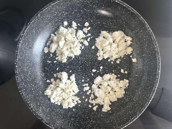 Crispy feta eggs: the ultra-simple, on-trend recipe - Preparation step 4