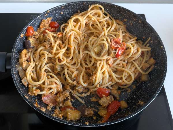 Pasta with eggplant and cherry tomatoes cream: simple and tasty recipe - Preparation step 8