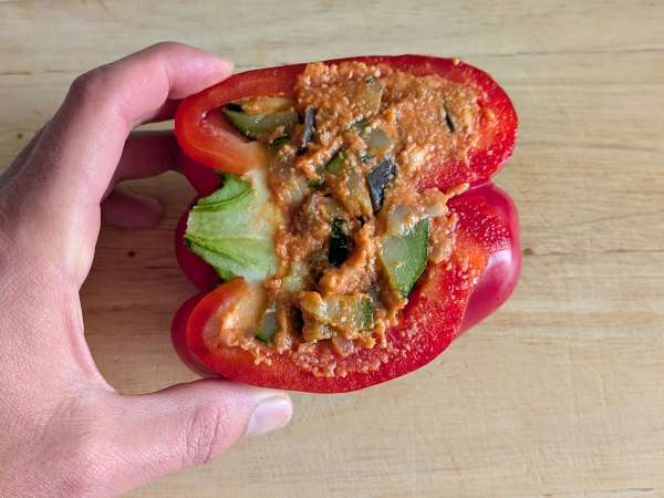 Baked vegetarian stuffed peppers: the easy and tasty recipe with vegetables and mozzarella cheese - Preparation step 6