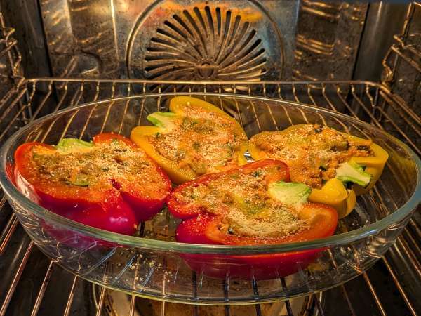 Baked vegetarian stuffed peppers: the easy and tasty recipe with vegetables and mozzarella cheese - Preparation step 8