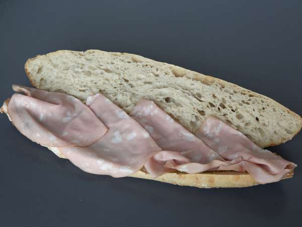Gourmet Italian mortadella and burrata sandwich - Preparation step 2