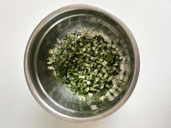 Turkish meatballs - Köfte - Preparation step 1