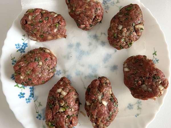 Turkish meatballs - Köfte - Preparation step 3