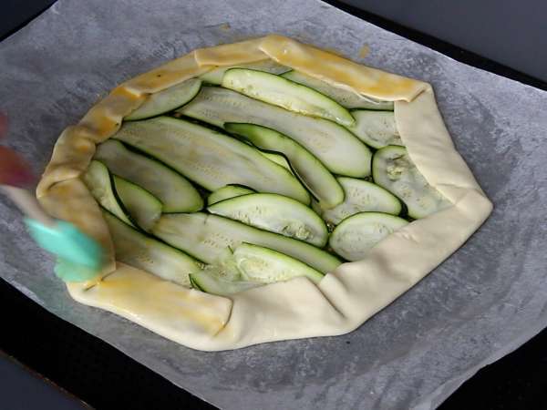 Pesto and zucchini tart: an easy recipe that smells like summer! - Preparation step 5