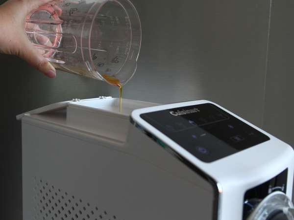 Gin and passion fruit slush cocktail: the perfect summer refreshment! - Preparation step 1