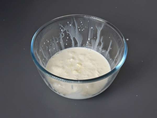 Ichigo sando, the Japanese strawberry sandwich! - 苺サンド - Preparation step 1