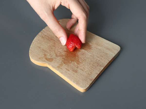 Ichigo sando, the Japanese strawberry sandwich! - 苺サンド - Preparation step 3