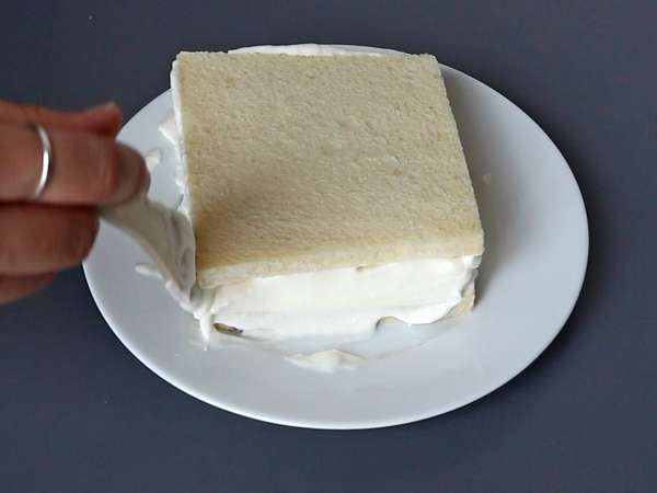 Ichigo sando, the Japanese strawberry sandwich! - 苺サンド - Preparation step 7