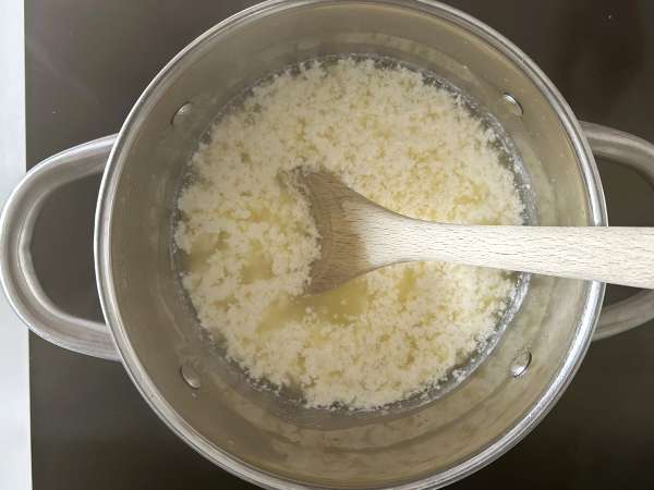 Homemade cottage cheese with just two ingredients! - Preparation step 4