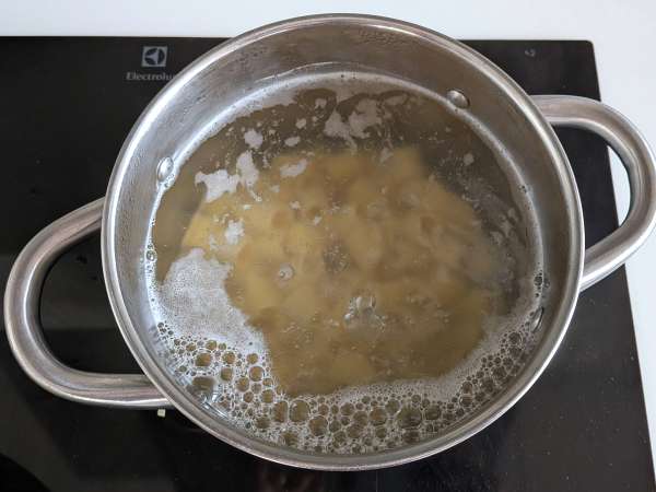 Creamy zucchini and cherry tomato pasta with lemon - Preparation step 4